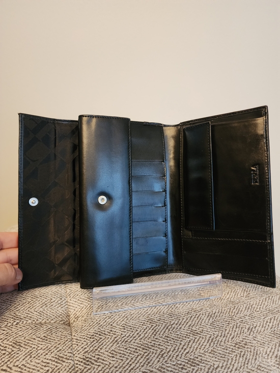 Furla Handbags - EUC Furla Large Trifold Black Leather Wallet With Multiple Compartments